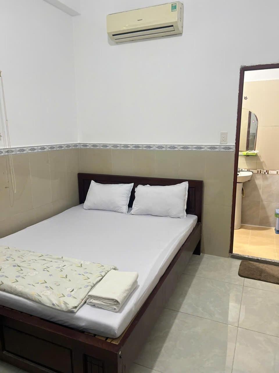 Khach San Doan Gia Aparthotel Cidade de Ho Chi Minh Exterior foto